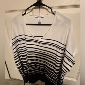 White House Black Market short sleeve sweater Size XS